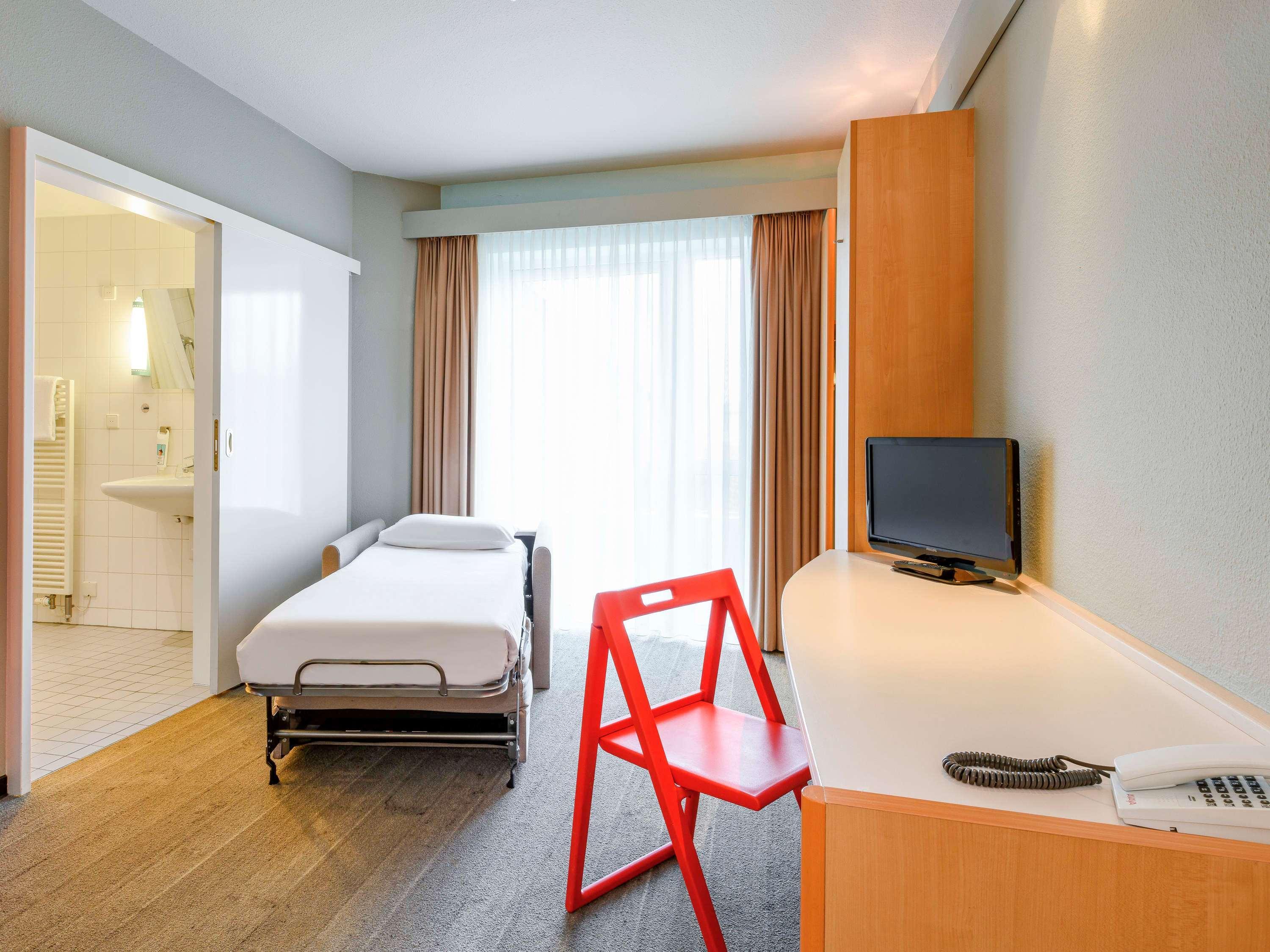 Отель Ibis Luebeck City Экстерьер фото